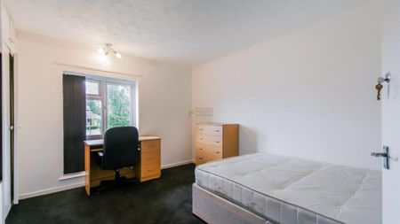 5 bedroom terraced house to rent - Photo 5