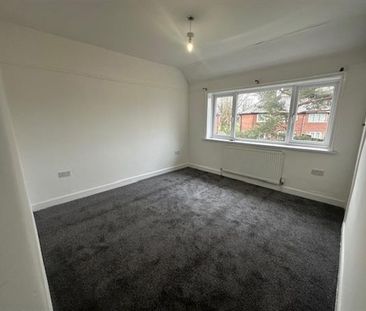 3 Bedroom Semi-Detached House For Rent in Keston Avenue, Blackley, ... - Photo 1