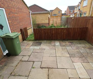 3 bedroom semi-detached house to rent - Photo 1