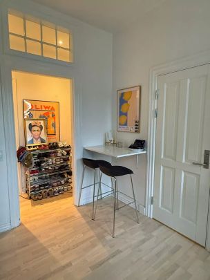 Indbydende lejlighed med klassiske detaljer i Aalborg - Foto 1