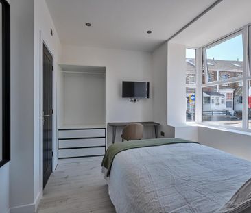6 bedroom semi-detached house to rent - Photo 4