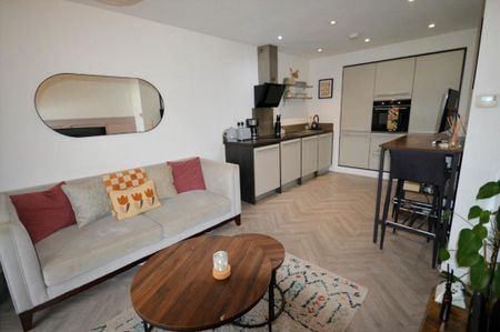 1 bedroom flat to rent - Photo 2