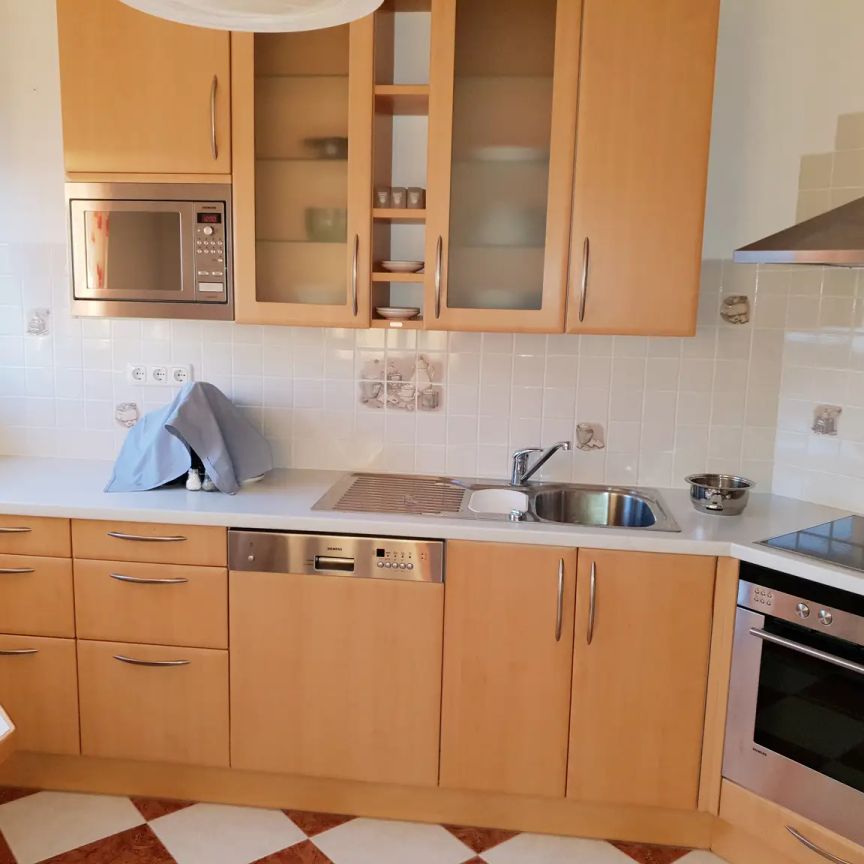 Möblierte Dachgeschoßwohnung zu vermieten! - Foto 1