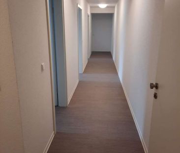 Renovierte 3-Zimmer-Wohnung mit Einbauküche und Stellplatz in der F... - Photo 4