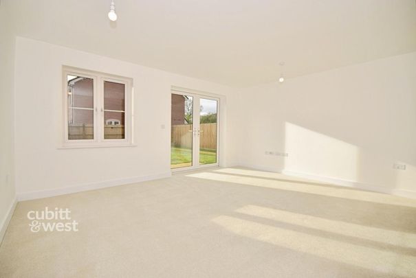 3 bedroom semi-detached house to rent - Photo 1