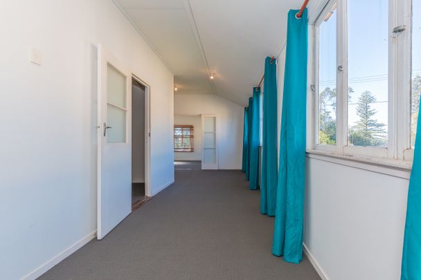 2/39 Marine Parade, Redcliffe QLD 4020 - House For Rent - $350 | Domain - Photo 1