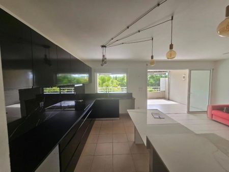 Location Appartement 68.71m² 3 pièces Fort de france - Photo 5