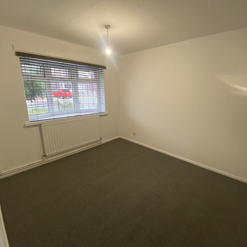 Friesland Drive, Wolverhampton, WV1 - Photo 1