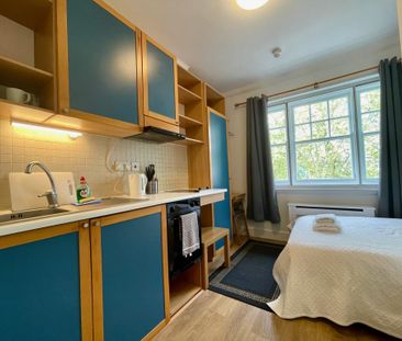 Flat 422 Fulham Palace Road, Fulham W6 9HH - Photo 2