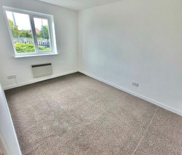 Ashburnham Road, Bedford - Photo 1