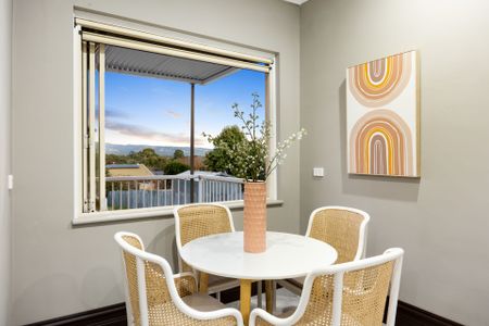 Stunning Spacious Home in Sought-After Vale Park - Photo 5