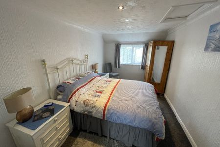 The Glebe, Hemsby, GREAT YARMOUTH - Photo 4
