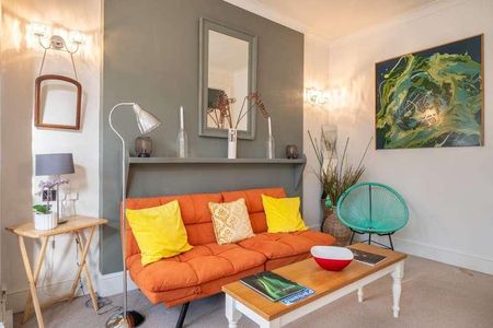 Hoveden Road, Mapesbury Estate, NW2 - Photo 2