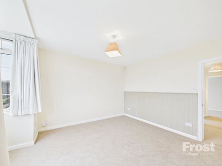 Royston Way, Slough, Berkshire,SL1 - Photo 4