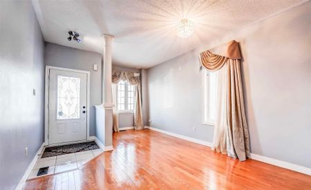 For Lease - 31 Vincent Street, Brampton, Ontario - Photo 2