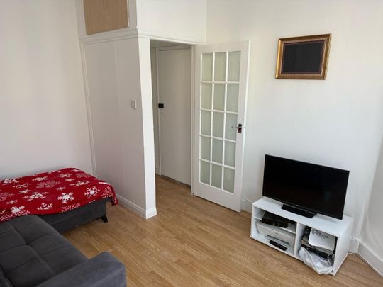 1 Bed Flat, Dongola Road, N17 - Photo 1