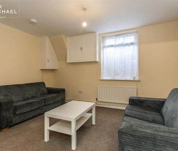 4 bedroom terraced house to rent - Photo 1