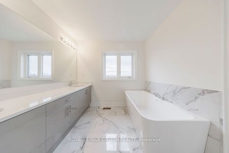 For Lease - 26 Wesley Brooks Street, Clarington, Ontario - Photo 2