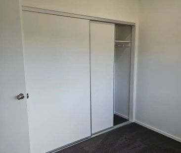 “AVAIL 15/12/2025 - 3 BED 2BATH TOWNHOUSE - FULLY DUCTED AIR & A LA... - Photo 2