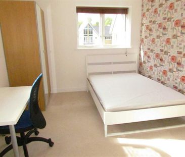 3 bedroom apartment to rent - Photo 4