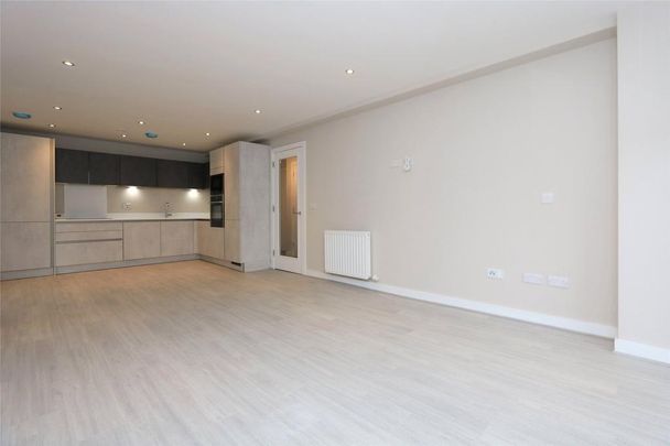 1 bedroom penthouse to rent - Photo 1