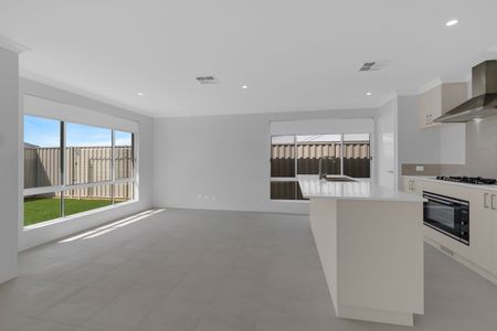 Brand New Five Bedroom Home - Photo 4