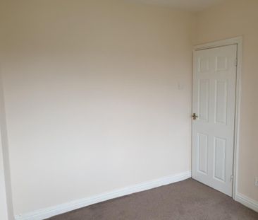 2 bedroom semi-detached house to rent - Photo 3