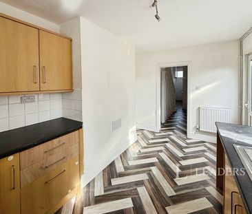 3 bedroom house to rent Hainton Avenue, DN32 - Photo 1