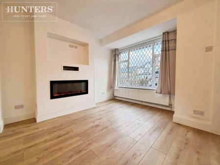 3 bedroom House To Let - Photo 2