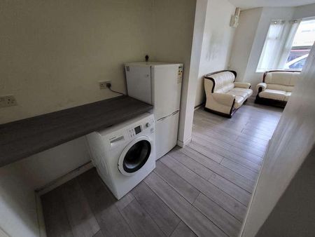 Crawley Road, Luton, LU1 - Photo 5