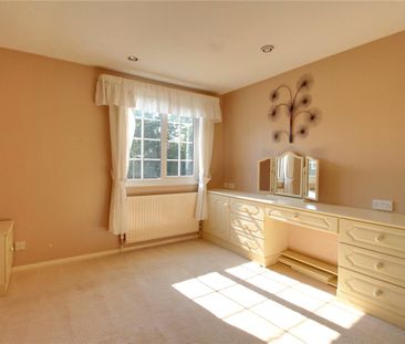 Lea Springs, Fleet, Hampshire, GU51 - Photo 5