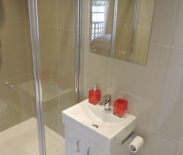 3 Bed Terraced House, Heron Place, SE16 - Photo 6