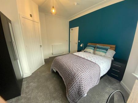 1 bedroom in a house share to rent - Photo 3