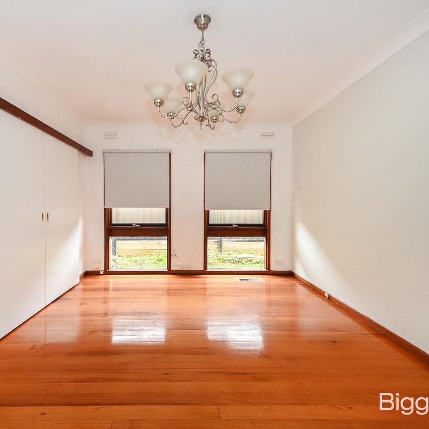 Enjoy Entertainment and Comfort Living! - Photo 1