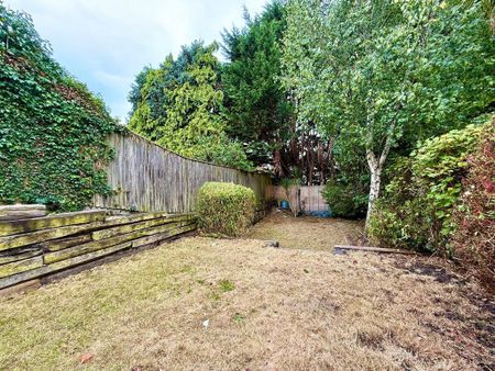 4 bedroom detached house to rent - Photo 2