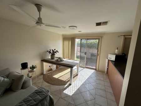 11/22 Ventosa Way, Werribee VIC, Belconnen - Photo 2