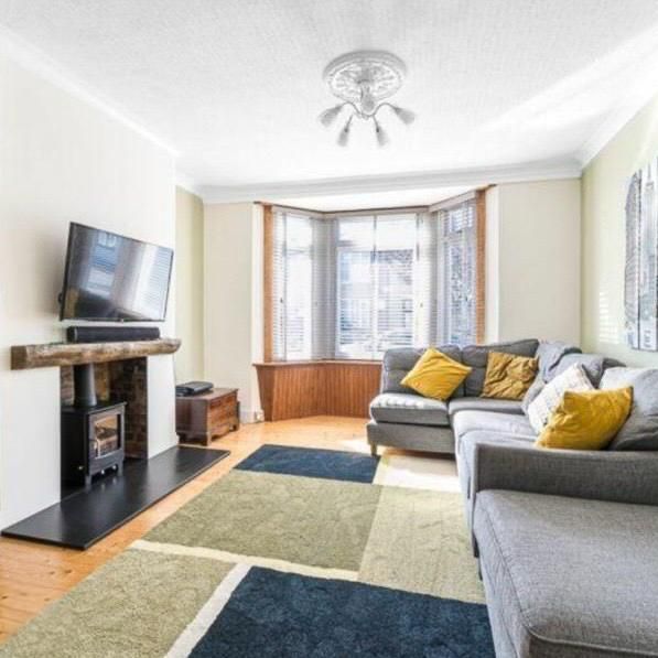 4 bedroom house to rent - Photo 1