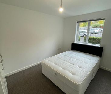 2 bedroom flat to rent - Photo 3