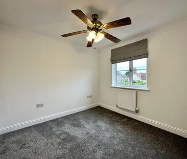 4 bedroom detached house to rent - Photo 4