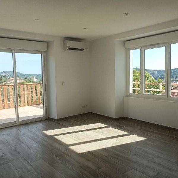 Appartement à louer 2 pièces • Les Vans - Photo 1