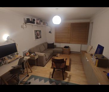 1 Bed Flat, Llewellyn Street, SE16 - Photo 3