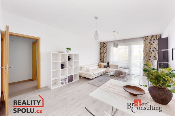 Apartment for rent, 2+kk - 1 bedroom, 72m - Photo 1