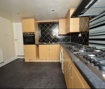 8 Bedroom Student Properties in Hyde Park Leeds - Photo 6