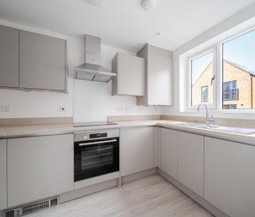 2 bedroom semi-detached house to rent - Photo 5