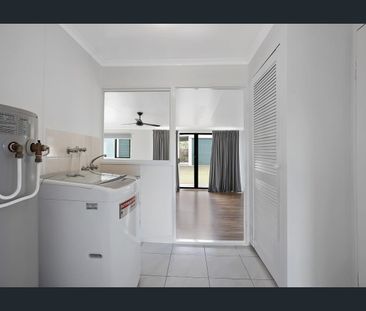 Charming family home with two sheds in Bucasia - Photo 6