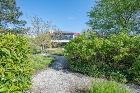 Prachtig gelijkvloers appartement met tuin ideaal gelegen aan de Zwinlaan - Foto 2