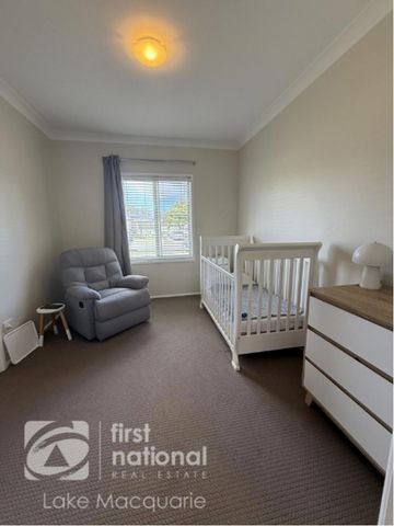 Beautifully Renovated Family Home in Quiet Holmesville Street - Photo 2