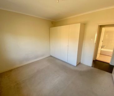 UPPER LEVEL UNIT IN A WONDERFUL LOCATION - Photo 3