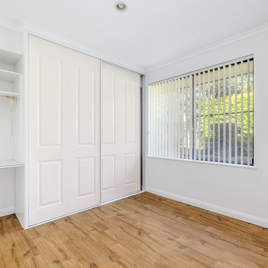 Large Family Home - Minutes from Lighthouse Beach! - Photo 1