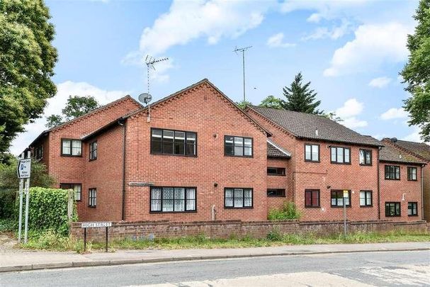 Old Pharmacy Court, Lower Broadmoor Road, Crowthorne, RG45 - Photo 1